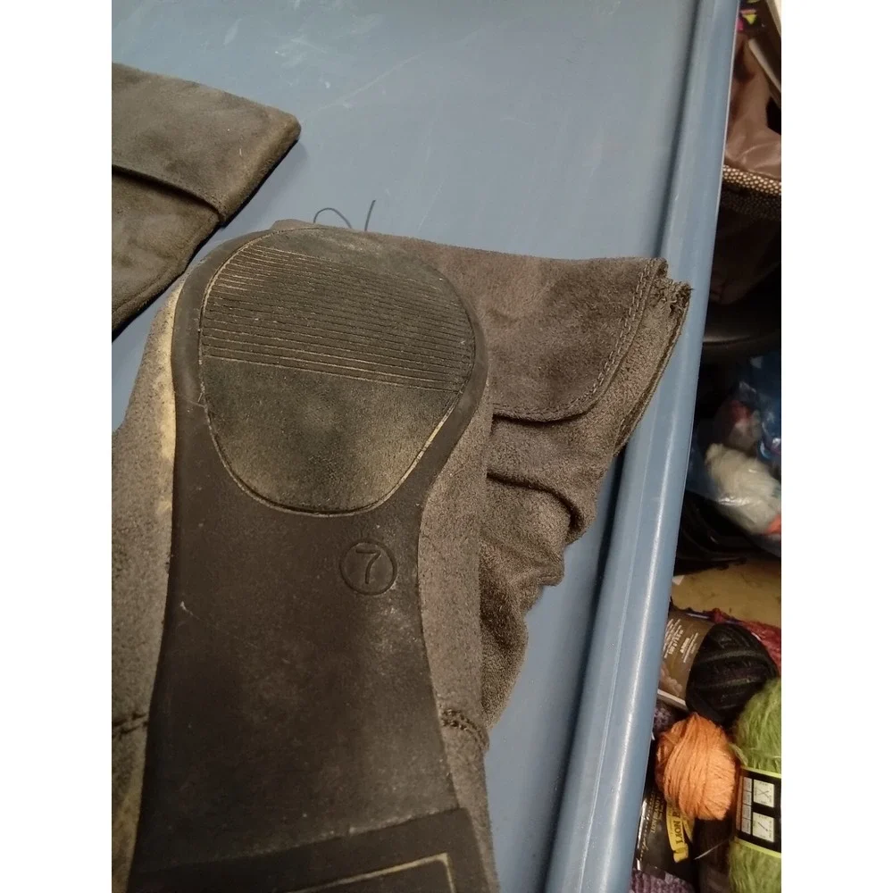 Kohls‎ Gray Knee High Boots Size 7